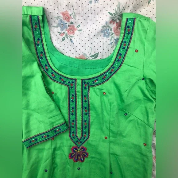 Bohemian Embroidered Sequin Floral Tunic Dress Beach Cover - Picture 6 of 15